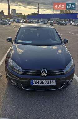 Хэтчбек Volkswagen Golf 2011 в Житомире