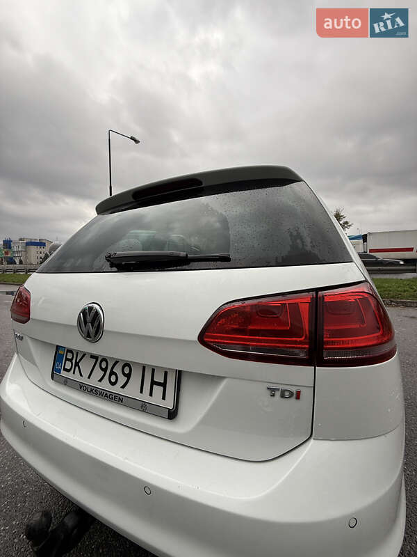 Универсал Volkswagen Golf 2015 в Борисполе