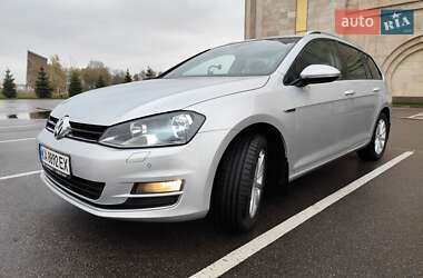 Универсал Volkswagen Golf 2015 в Киеве