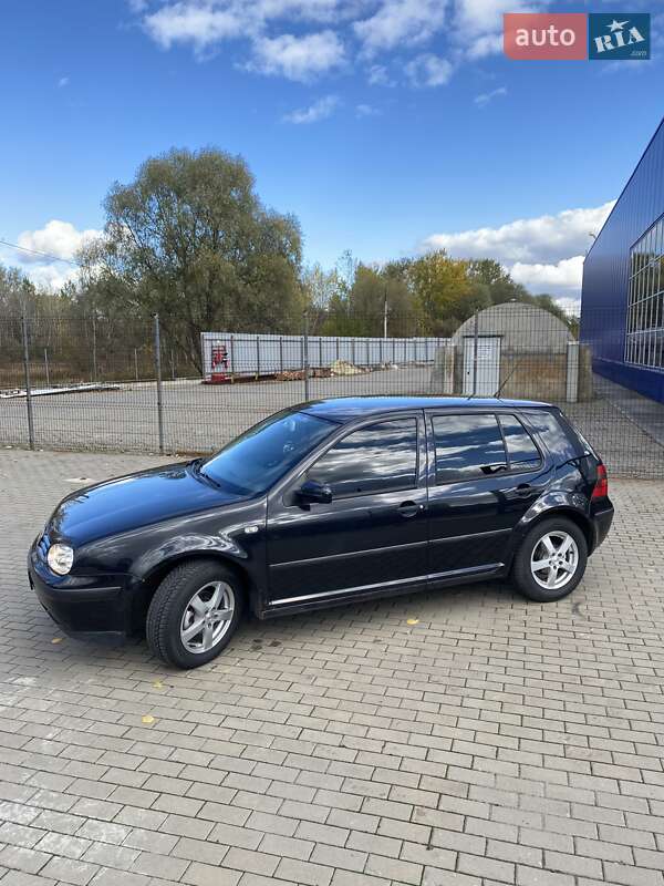 Хетчбек Volkswagen Golf 2000 в Сумах