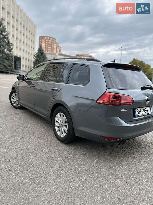 Универсал Volkswagen Golf 2015 в Одессе