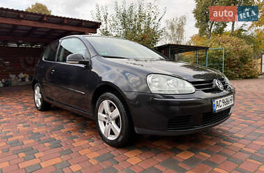 Хэтчбек Volkswagen Golf 2004 в Житомире