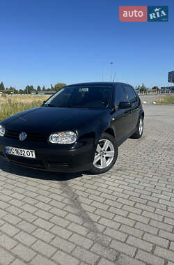 Хетчбек Volkswagen Golf 2001 в Львові