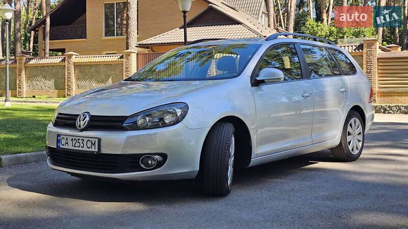 Универсал Volkswagen Golf 2011 в 