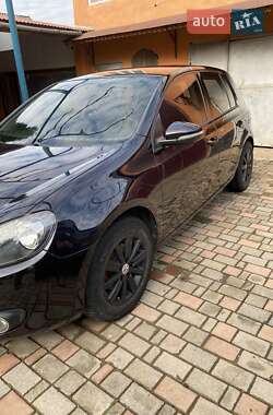 Хетчбек Volkswagen Golf 2010 в Ужгороді