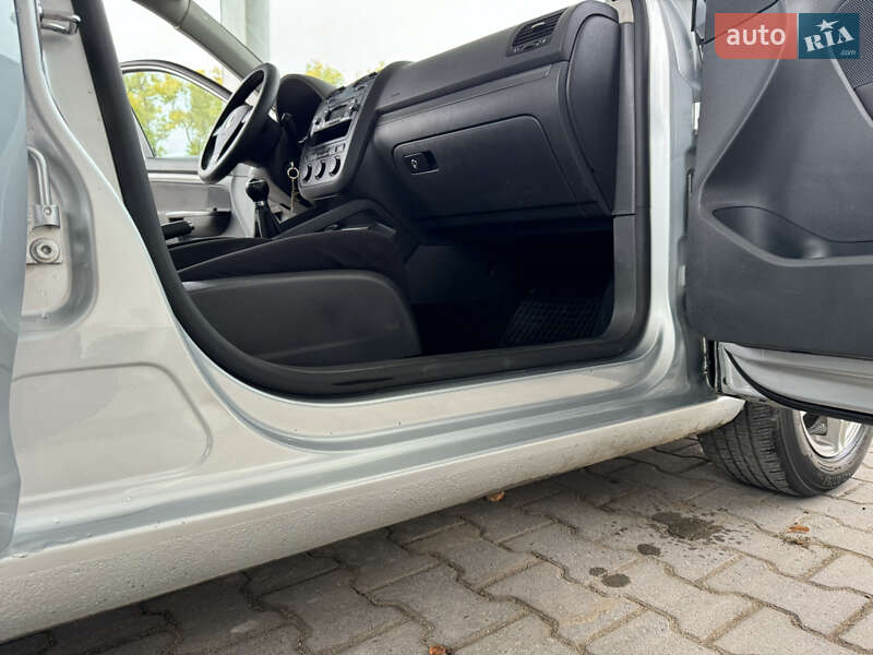 Универсал Volkswagen Golf 2009 в Сокирянах