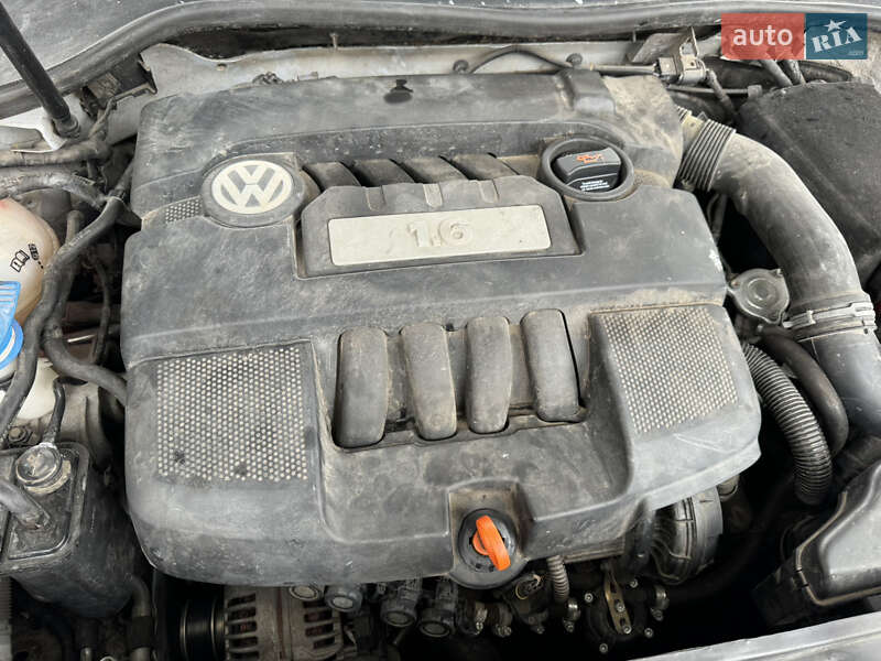 Универсал Volkswagen Golf 2009 в Сокирянах