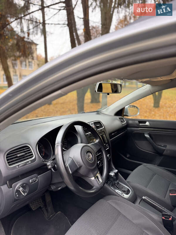 Универсал Volkswagen Golf 2009 в Сумах