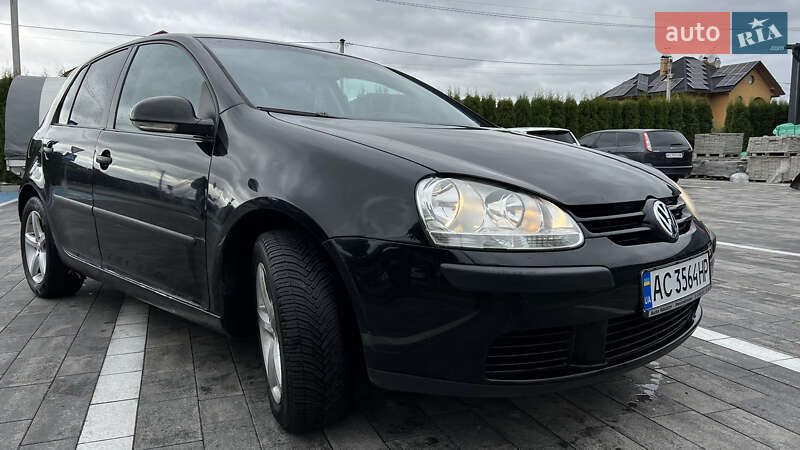 Volkswagen Golf 2004