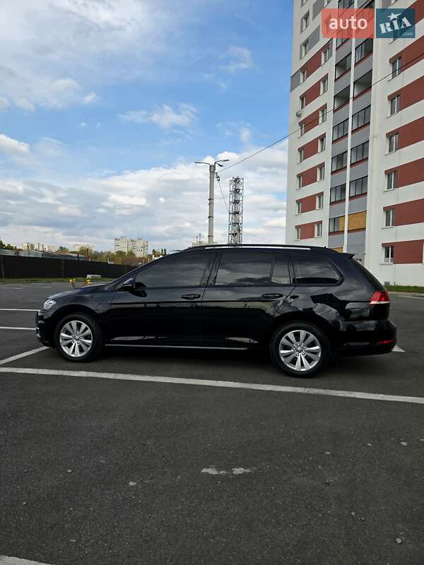 Универсал Volkswagen Golf 2018 в Харькове