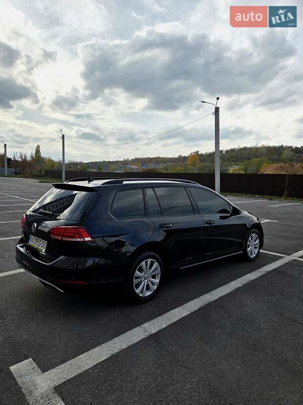 Универсал Volkswagen Golf 2018 в Харькове