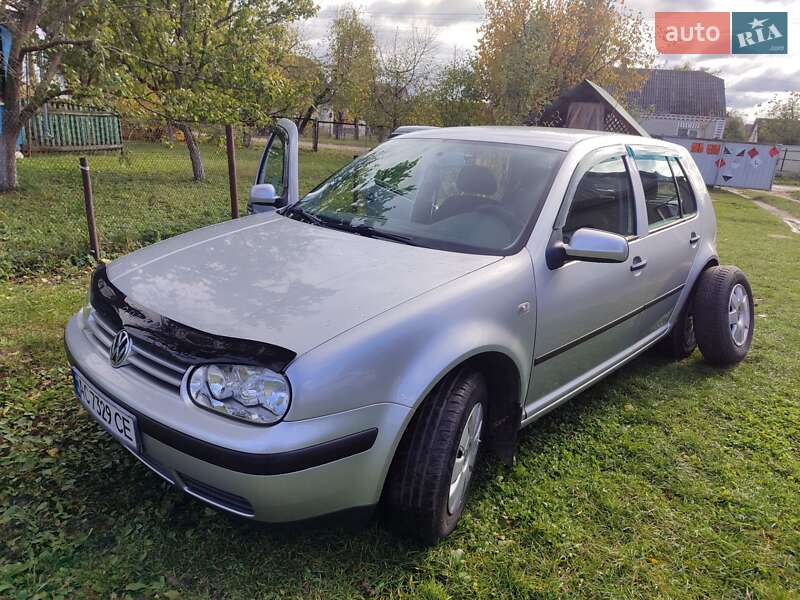 Volkswagen Golf 2001