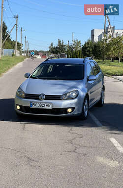 Универсал Volkswagen Golf 2010 в Костополе