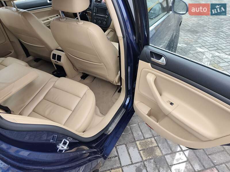 Универсал Volkswagen Golf 2007 в Житомире