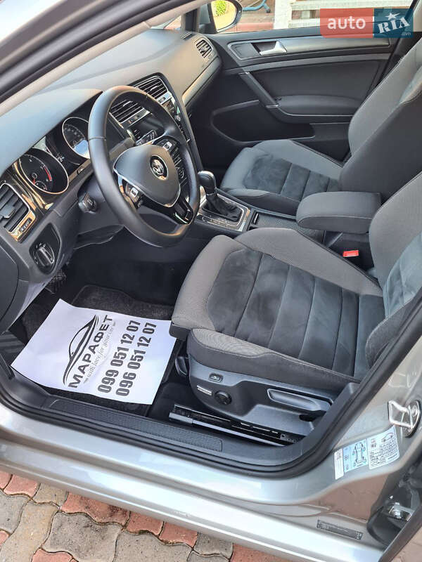 Универсал Volkswagen Golf 2017 в Черновцах