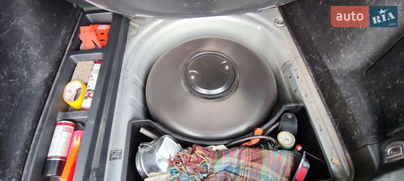 Універсал Volkswagen Golf 2004 в Охтирці