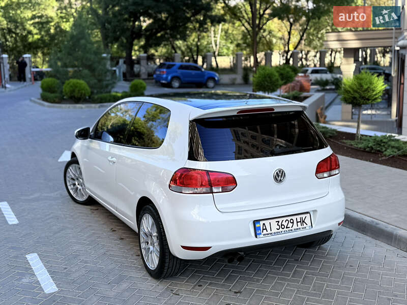 Хэтчбек Volkswagen Golf 2011 в Одессе