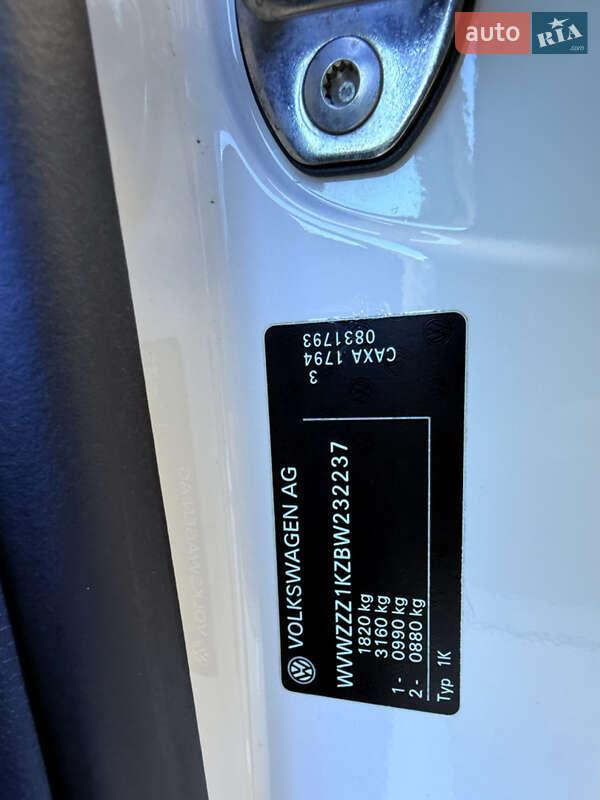 Хэтчбек Volkswagen Golf 2011 в Одессе