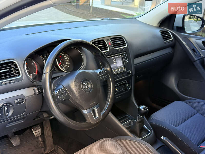 Хэтчбек Volkswagen Golf 2011 в Одессе