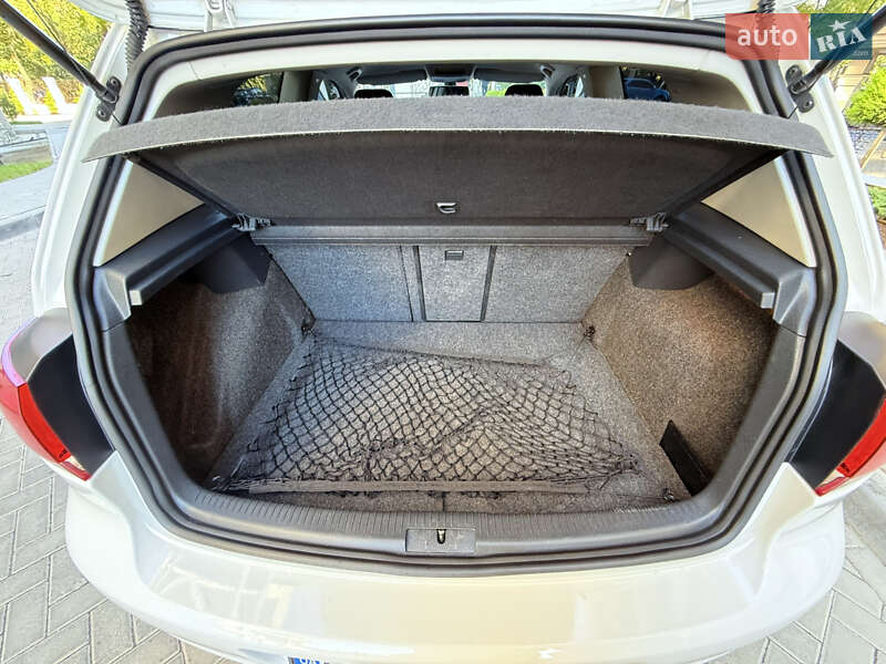 Хэтчбек Volkswagen Golf 2011 в Одессе
