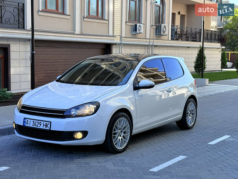 Хэтчбек Volkswagen Golf 2011 в Одессе