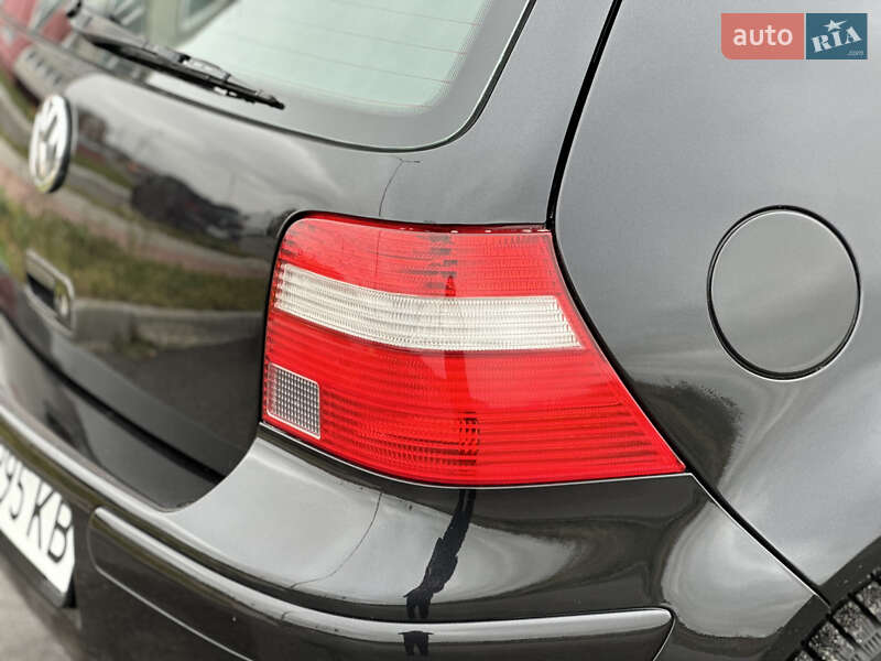 Хетчбек Volkswagen Golf 2003 в Вінниці