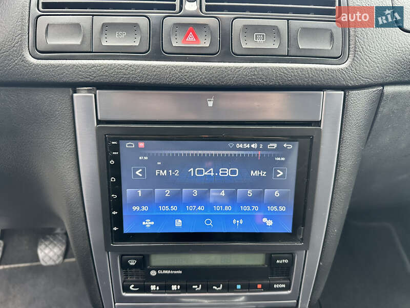 Хетчбек Volkswagen Golf 2003 в Вінниці