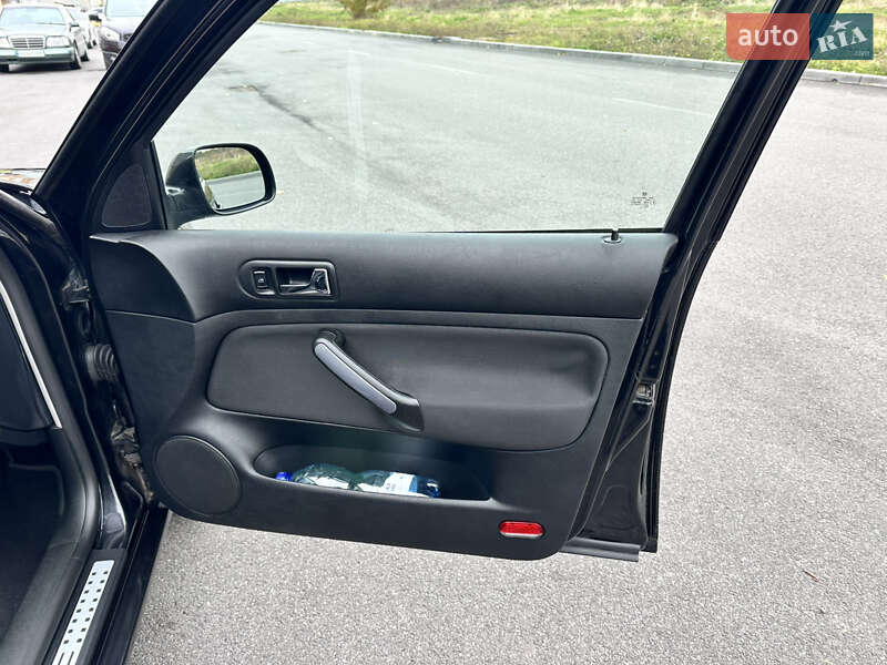 Хетчбек Volkswagen Golf 2003 в Вінниці