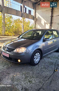 Хэтчбек Volkswagen Golf 2007 в Подольске