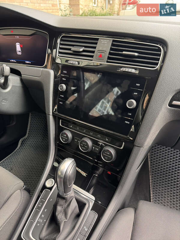 Универсал Volkswagen Golf 2018 в Киеве фото 21 Универсал Volkswagen Golf 2018 в Киеве
