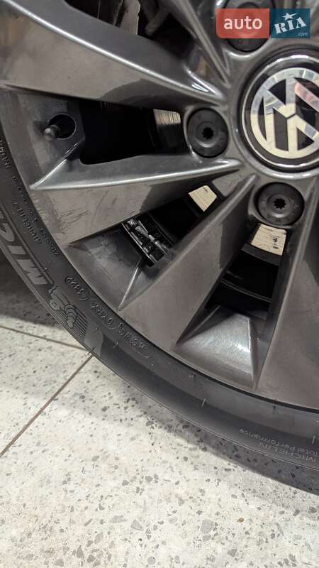 Универсал Volkswagen Golf 2021 в Киеве