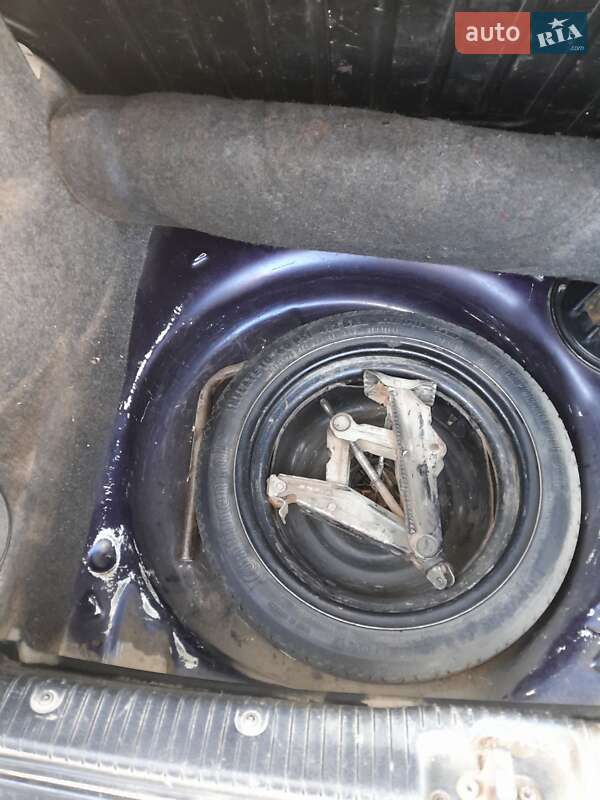 Хэтчбек Volkswagen Golf 1997 в Черновцах