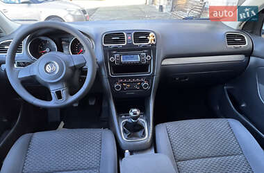 Универсал Volkswagen Golf 2010 в 