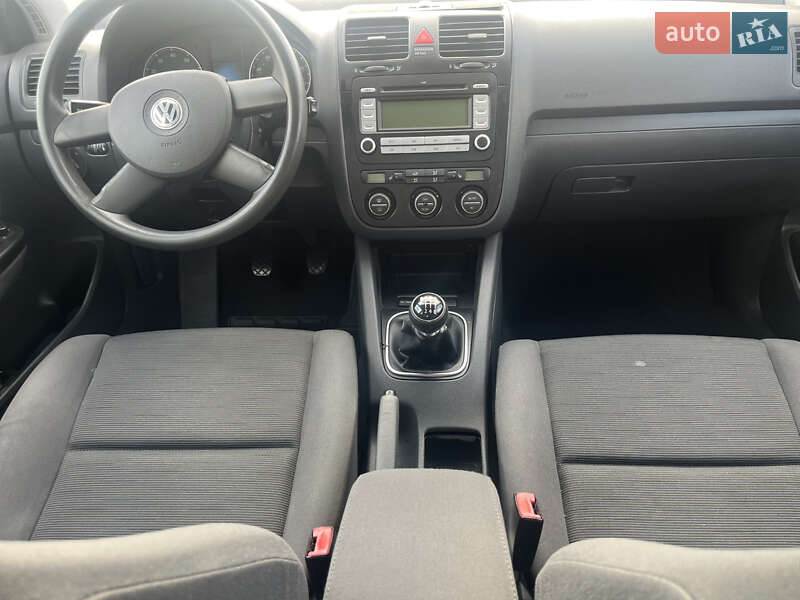 Хэтчбек Volkswagen Golf 2005 в Киеве фото 16 Хэтчбек Volkswagen Golf 2005 в Киеве