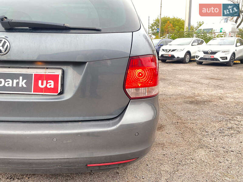 Універсал Volkswagen Golf 2011 в Вінниці