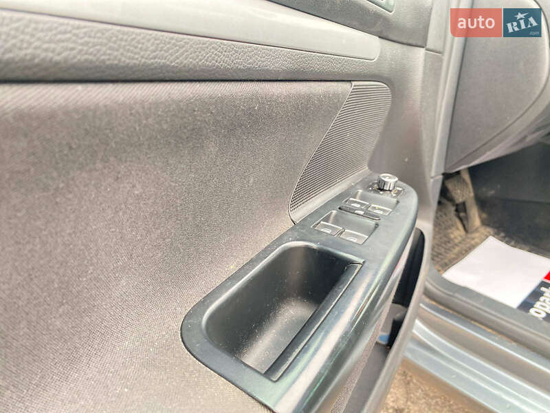 Універсал Volkswagen Golf 2011 в Вінниці