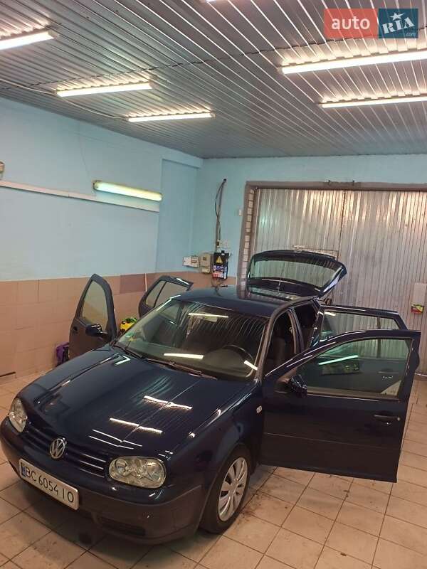Универсал Volkswagen Golf 2002 в Житомире