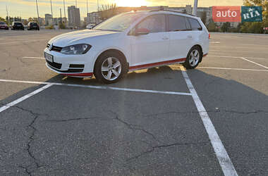 Универсал Volkswagen Golf 2015 в 
