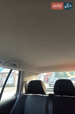 Хэтчбек Volkswagen Golf 2003 в  фото 19 Хэтчбек Volkswagen Golf 2003 в