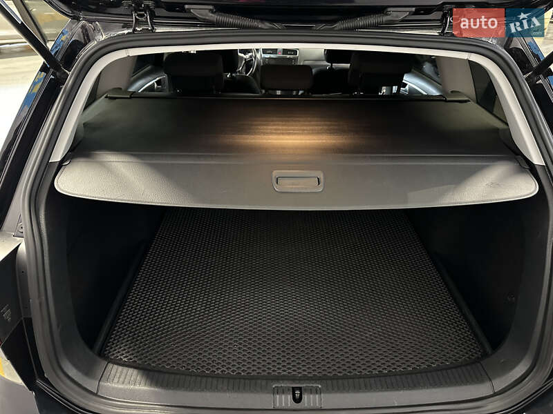 Універсал Volkswagen Golf 2017 в Києві