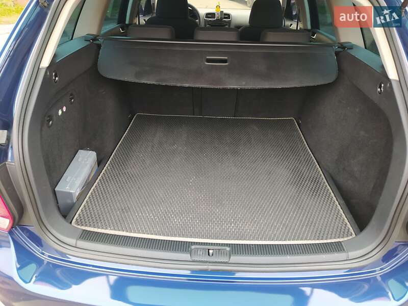 Универсал Volkswagen Golf 2012 в Казатине