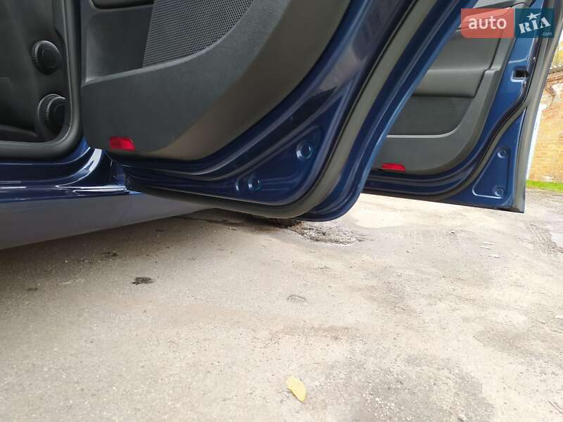 Универсал Volkswagen Golf 2012 в Казатине