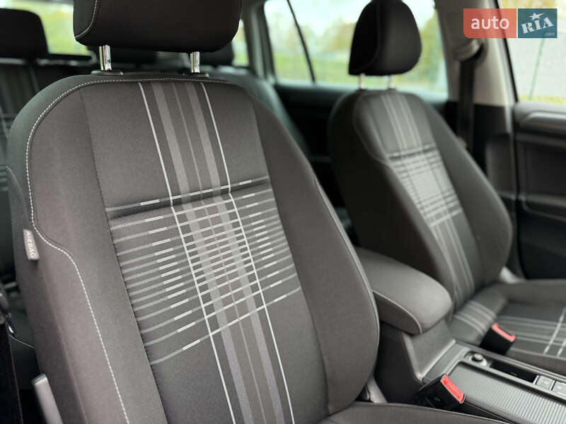 Универсал Volkswagen Golf 2016 в Киеве фото 10 Универсал Volkswagen Golf 2016 в Киеве