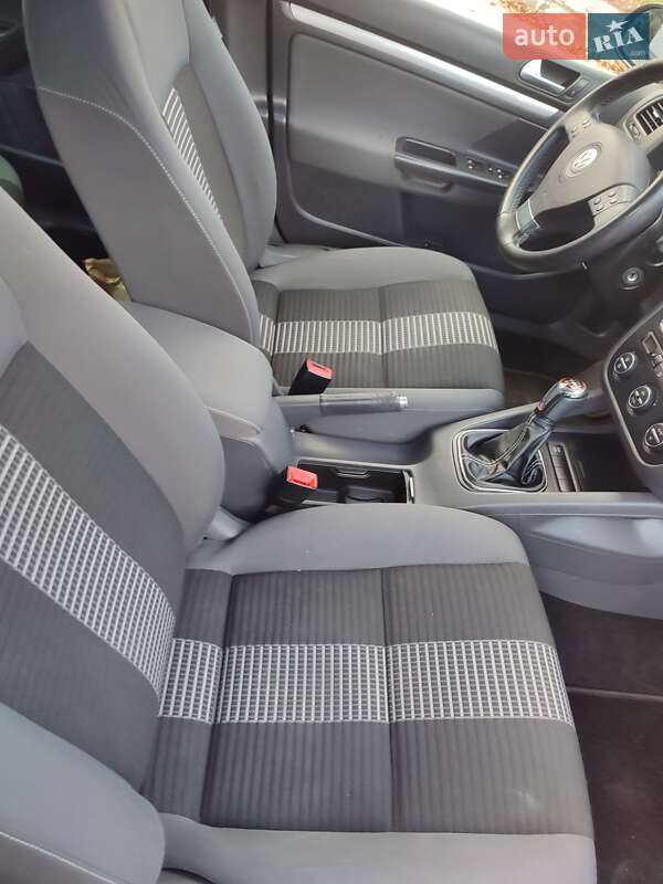 Хэтчбек Volkswagen Golf 2008 в Белой Церкви