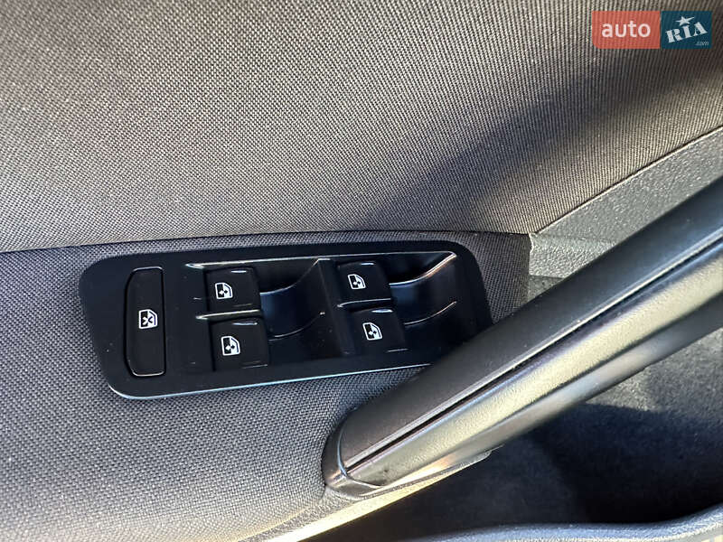 Универсал Volkswagen Golf 2015 в Лопатине фото 33 Универсал Volkswagen Golf 2015 в Лопатине