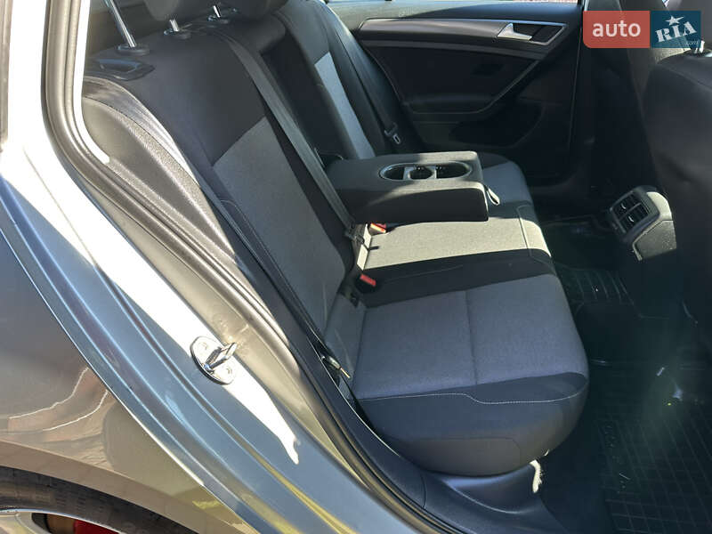 Универсал Volkswagen Golf 2015 в Лопатине фото 68 Универсал Volkswagen Golf 2015 в Лопатине