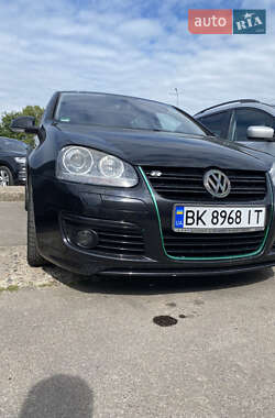 Хэтчбек Volkswagen Golf 2008 в Ровно