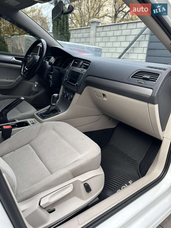Универсал Volkswagen Golf 2016 в Киеве фото 19 Универсал Volkswagen Golf 2016 в Киеве
