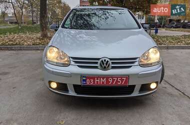 Хэтчбек Volkswagen Golf 2008 в Звягеле