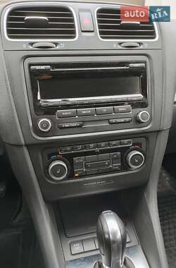 Хэтчбек Volkswagen Golf 2011 в 